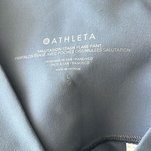 Athleta women’s Size L Salutation Stash Flare Pants